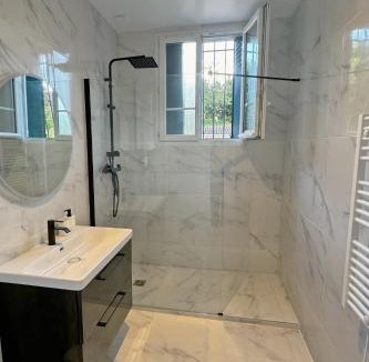 Vitry-sur-Seine Apartment | Cozy Paris Gateway Apartments Groups with free parking