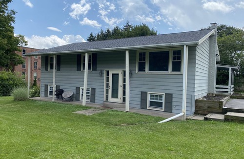 State College House | Cozy Penn State house 3 blocks from Beaver Stadium, Jordan center, downtown