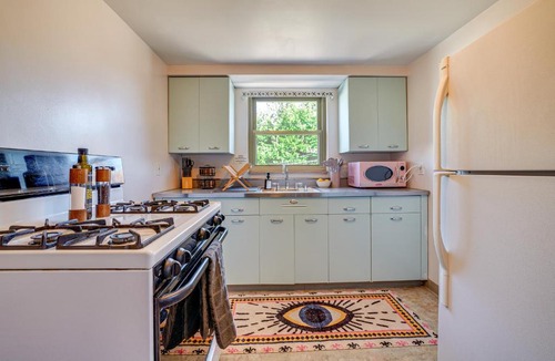 Mount Washington Apartment | Cozy Pittsburgh Vacation Rental ~ 2 Mi to Downtown