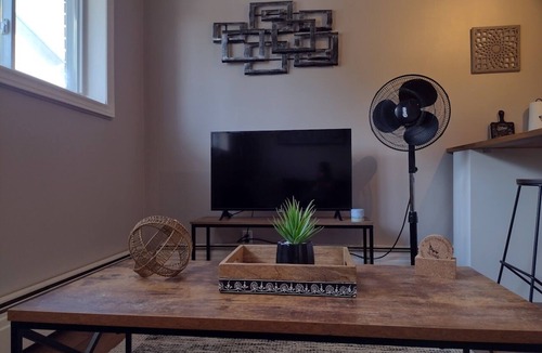 North Bay Apartment | Cozy, private unit, close to shopping, groceries and highway access.
