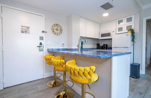 Southwest Orlando Apartment | Cozy Resort Condo 2bed/2bath 1 mile Universal Studios Orlando all amenities
