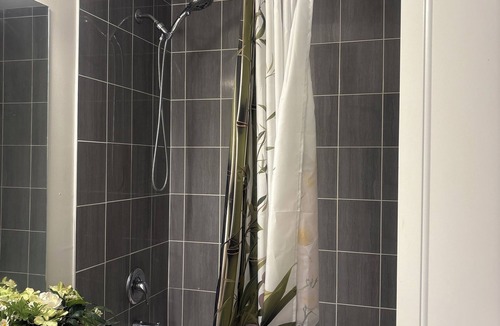 Durham Region Condo | Cozy room . Modern home (Share Bathroom)