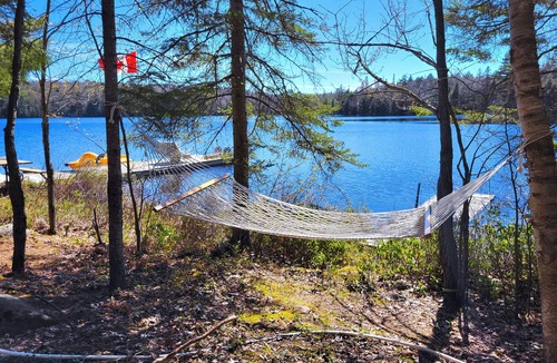 Magnetawan Cottage | Cozy rustic quiet Lakefront Cottage. Excellent fishing to catch the big one.