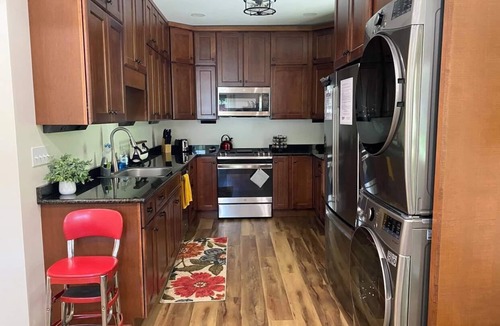 Brockton House | Cozy & Spacious Home, Mountain & River Views, Train Service to Jim Thorpe