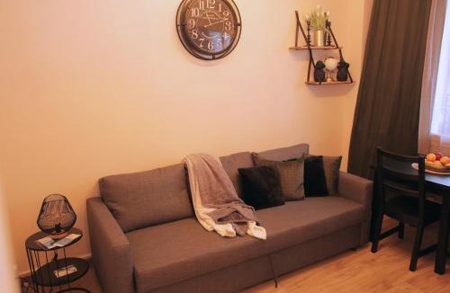 Neuilly-Plaisance Apartment | Cozy stash between Paris & Disney