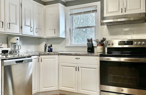Port Chester Apartment | Cozy Stay Near Capitol Theatre/Downtown — Very Walkable!