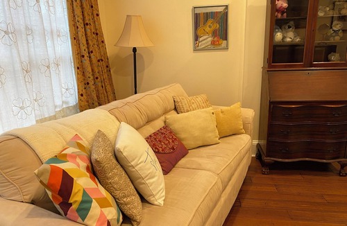 Germantown Apartment | Cozy studio on a pedestrian street in historic West Germantown in Philadelphia
