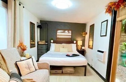 Lake Bentley Apartment | Cozy Studio + Secluded Courtyard, 5 mins to dwntwn, SEU, FSC Lake Hollingsworth!