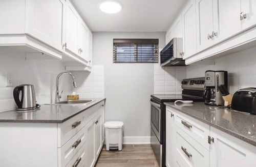 Rockcliffe - Smythe House | Cozy Toronto Private Apartment