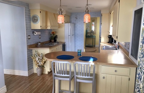 Conesus House | Cozy waterfront retreat on Conesus Lake