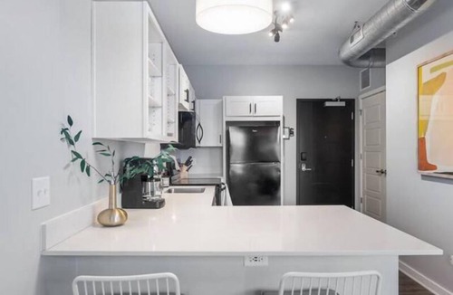 Lower Lawrenceville Apartment | CozySuites at Lawrenceville
