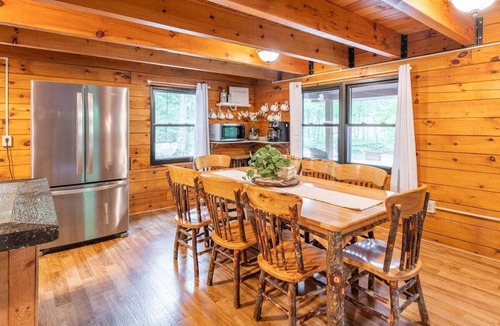 Reedsville House | Creekfront Cabin Retreat w/Fire Pit & Bunkhouse