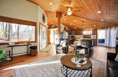 Wellsboro House | Creekside Retreat: Rail Trail Access Nearby!