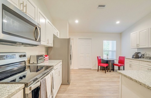 Crystal River House | Crystal River Home w/Lanai + Hot Tub