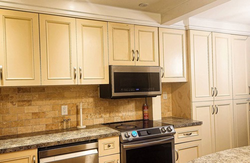 Bramalea House | Cute and Cozy home in Brampton. Central Location at Affordable Prices