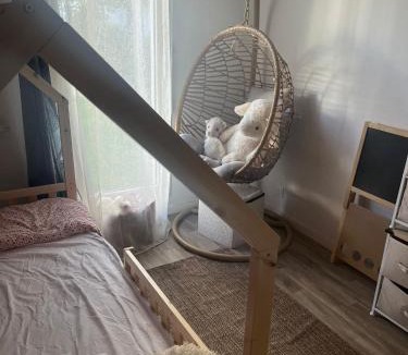 Vaires-sur-Marne Apartment | Détente , famille, Disney et Nature