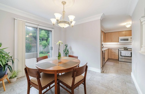 Central Erin Mills House | Daisy house: 3BR/2.5BATH House - Central Erin Mills - UTM&Airport&Square one