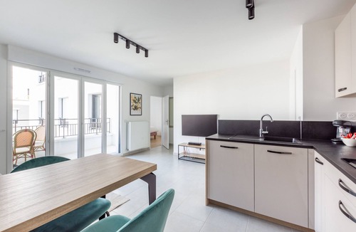 Chessy Apartment | Dans le Pré by Plaza