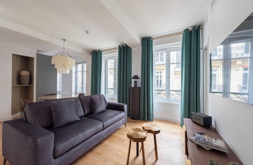 Faubourg-du-Roule Apartment | Davis, 4 stars, Chic & Modern at 50 meters from the Champs-Elysées