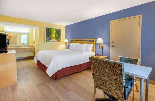 Grantville Hotel | Days Inn by Wyndham Grantville Hershey North