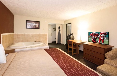Williamsport Hotel | Days Inn by Wyndham Williamsport