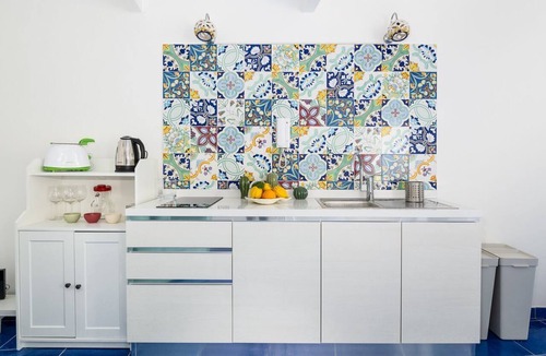 Liparlati Apartment | De Vivo Realty - Santoro Suite in Positano with a private hot tub