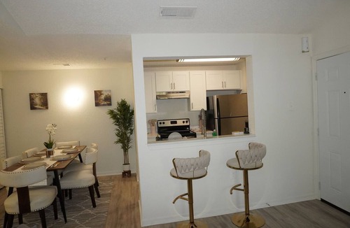 Gainesville Apartment | Delightful 2bed-2 bath apartment in Gainesville with tons of amenities.