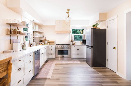 Saxonburg House | Delightful & Well Provisioned 3 Bedroom Home in Ideal Location