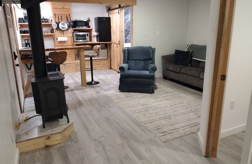 Hillsgrove Cabin | Deluxe Cabin C at Elk Creek Escape