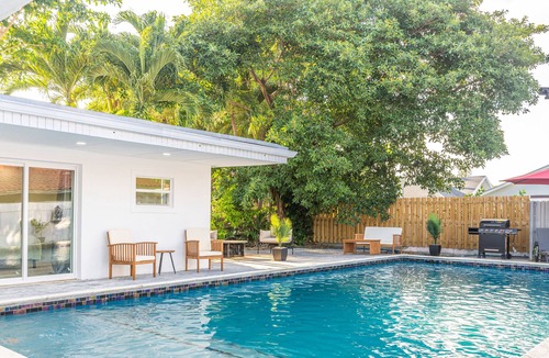 Coral Way House | Deluxe Coral Park 5BD Brand New Villa - Pool