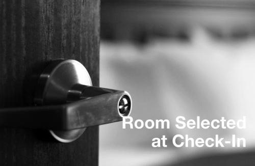 Islington - City Centre West Hotel | Deluxe Inn