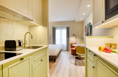 Les Halles Apartment | Deluxe Studio Apartment in Les Halles Paris