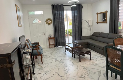 Montry House | Detached house near Disney, 77450 Montry, sleeps 6, TV wifi