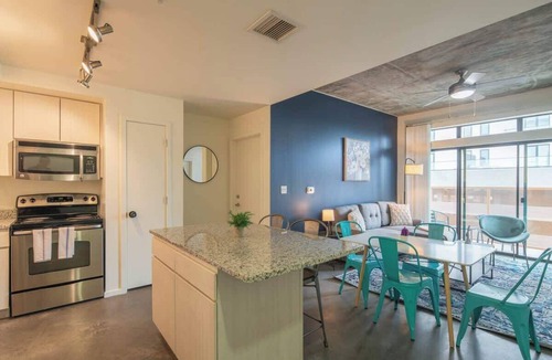 Evans Churchill Apartment | Detailed 2BD Apartment in Central DT with Gym Pool Parking