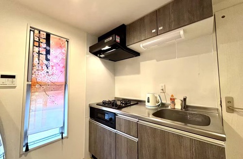 Toshima Apartment | Direct access to Shibuya, Shinjuku, Akihabara, and Tokyo Stations, Japanese style hotel, convenience store right in front of the hotel