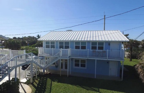 Interchange Square House | Direct Oceanfront with Secluded privacy