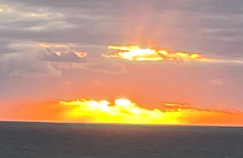 Daytona Beach Condo | DIRECT OCEANFRONT from ENTIRE condo!! Sweeping views in popular Horizons Condos!