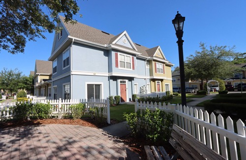 Venetian Bay Villages Villa | DISCOUNTED! Magnolia House 8pp 4bd-3ba Disney Universal