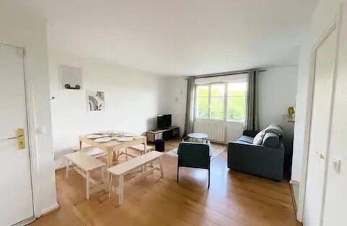 Magny-le-Hongre Apartment | Disney & Olympics 2024: Family Apt w/Terrace