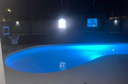 Clear Creek House | Disney Themed House Free Heated Pool close Disney 5br 9bd