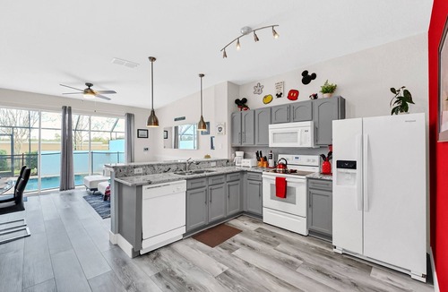Crestwynd Bay House | Disney Updated Townhouse - Private Pool