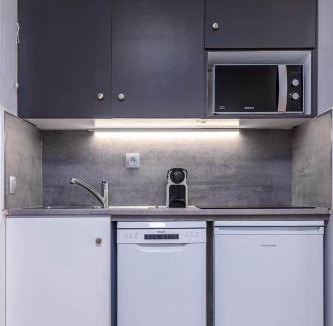 Serris Apartment | Disneyland Appartements familial avec piscine intérieur chauffé, parking gratuit A 5 minutes des parcs