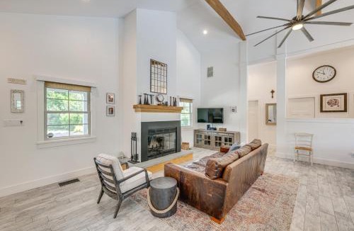 Hampton Bays House | Distinctive Hamptons Home w/Pool Near Bay, Ocean