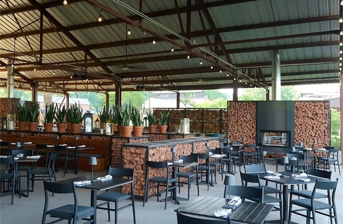 Kingston Hotel | Dive Into Your Dream Vacation! Free Parking, Near Kingston Point Beach