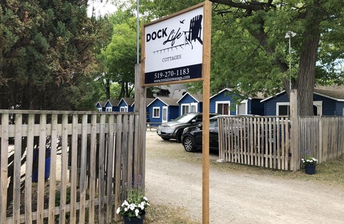 Wasaga Beach Cottage | Dock Life Cottage 10 - Riverside, 2 Bedroom, Wasaga