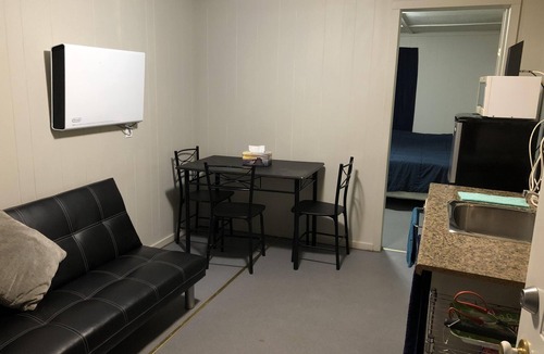 Wasaga Beach Cottage | Dock Life Cottage 6 - Riverside, 1 Bedroom, Wasaga