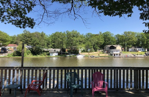 Wasaga Beach Cottage | Dock Life Cottage 6 - Riverside, 1 Bedroom, Wasaga