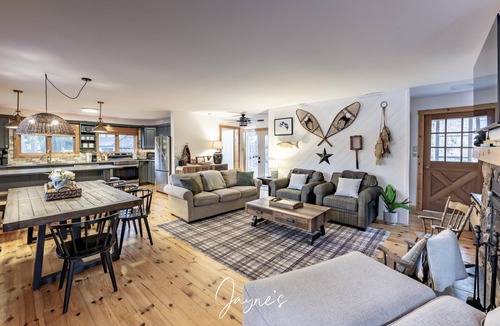 Torrance Cottage | Dock n Dive