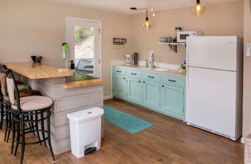Hammondsport House | Dockaholic on Keuka Lake