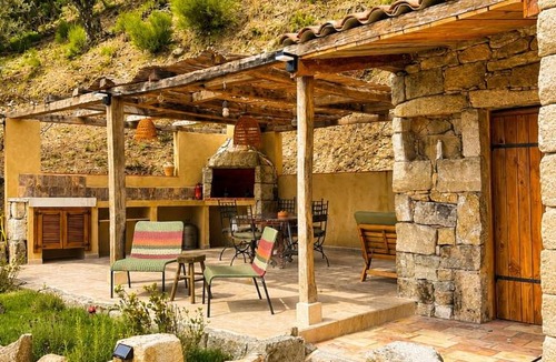 Zerubia House | DOMAINE MARCELLESI Bergerie de Pio au cœur d une oliverai séculaire vue sur les Aiguilles de Bavella